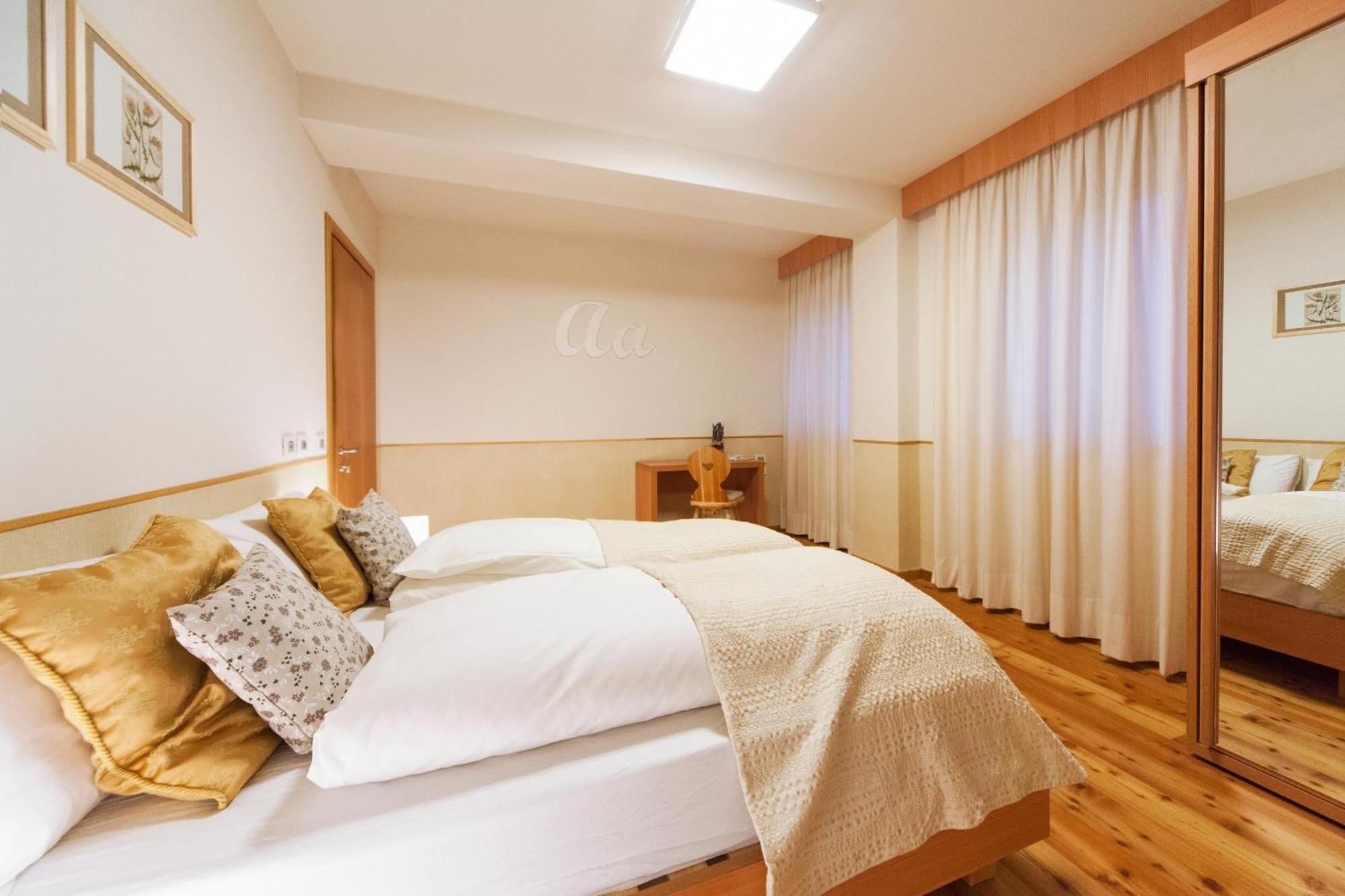 Hotel Lumen Falcade Zimmer foto